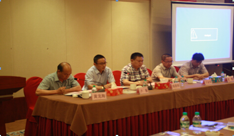 龙象集团嘉兴分公司召开2014年上半年度安全生产工作会议.jpg