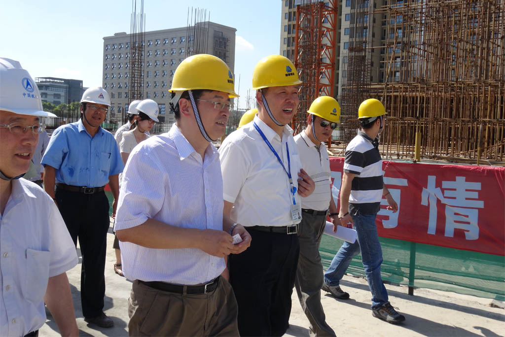 闵行区副区长于勇一行莅临我509所新区建设项目现场视察、指导工作.jpg